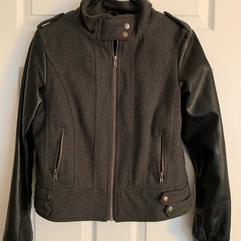 Gray jacket with leather sleeves